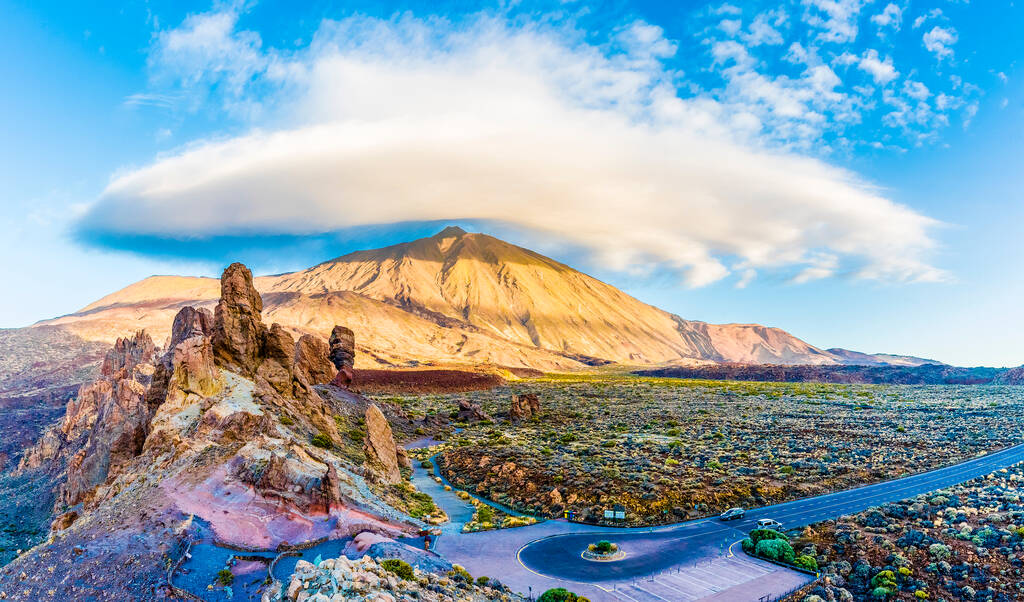 Roques de Garcia stone and Teide mountain volcano in the Teide National Park, Tenerife, Canary Islands, Spain.