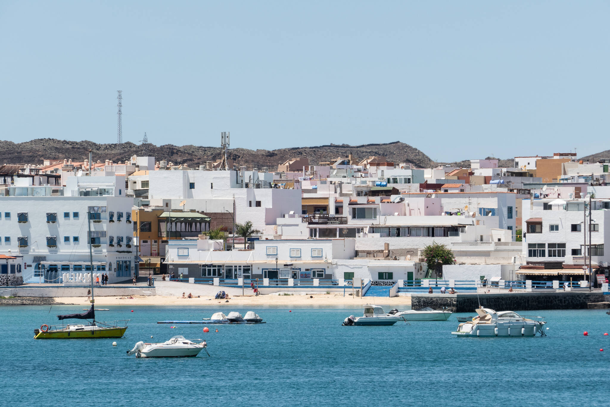 Wakacje w Corralejo - przewodnik po najpiękniejszym kurorcie