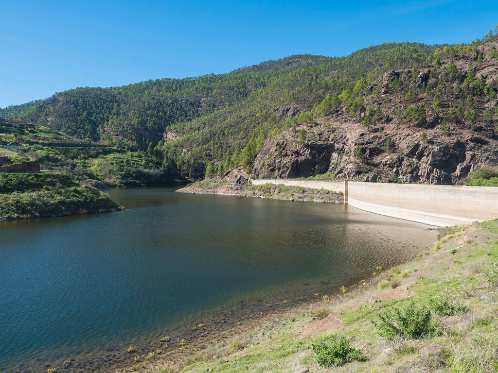 View of sweet water dam Presa de Los Perez lake in Tamadaba nature park. Gran Canaria, Canary Islands, Spain