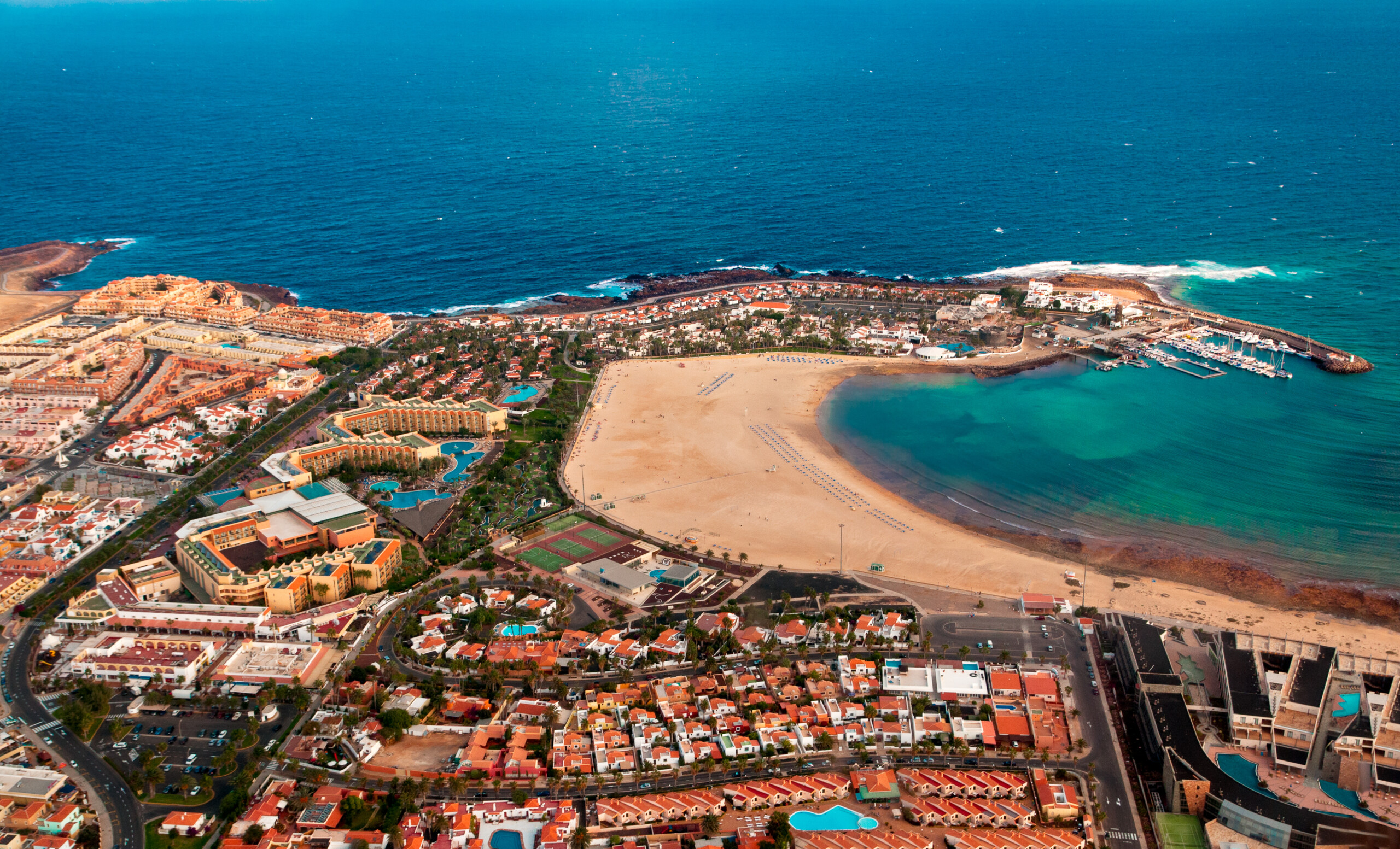 Panorama Caleta de Fuste, Fuerteventura, fot. shutterstock.com